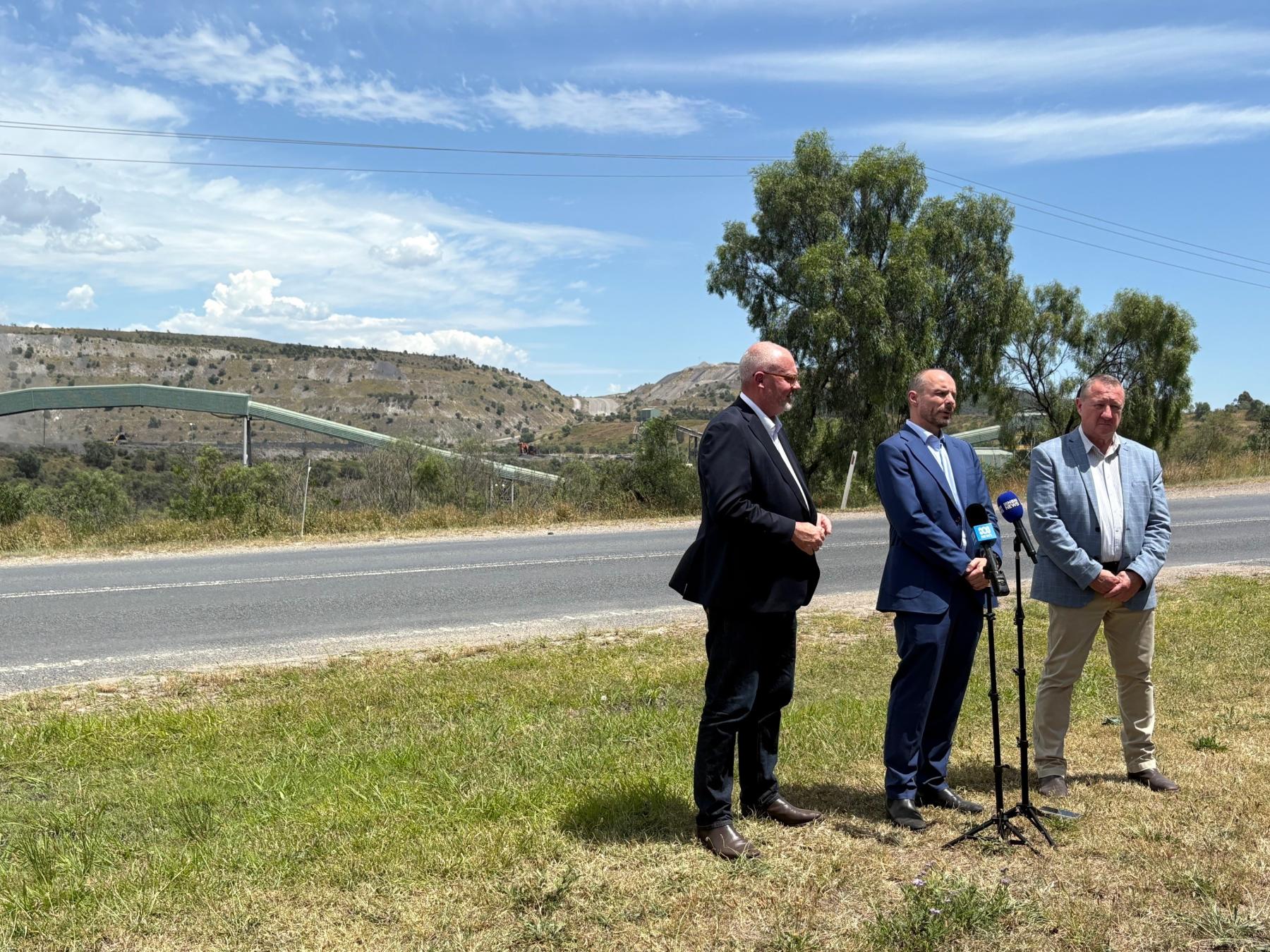 NZEA CEO, David Shankey with Minister Tim Ayres and Muswellbrook Mayor, Jeff Drayton at the Mt Arthur mine site.